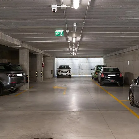 Attico Di Design A 5 Min Da Centro E Fiera Apartamento *